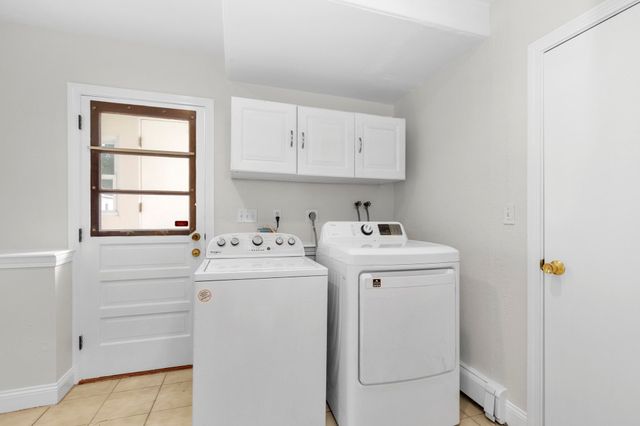 206 Fairview Ave, Brockton, MA 02301