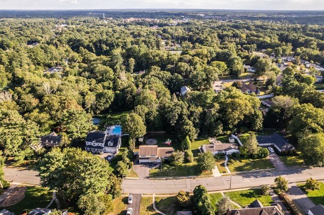 206 Fairview Ave, Brockton, MA 02301