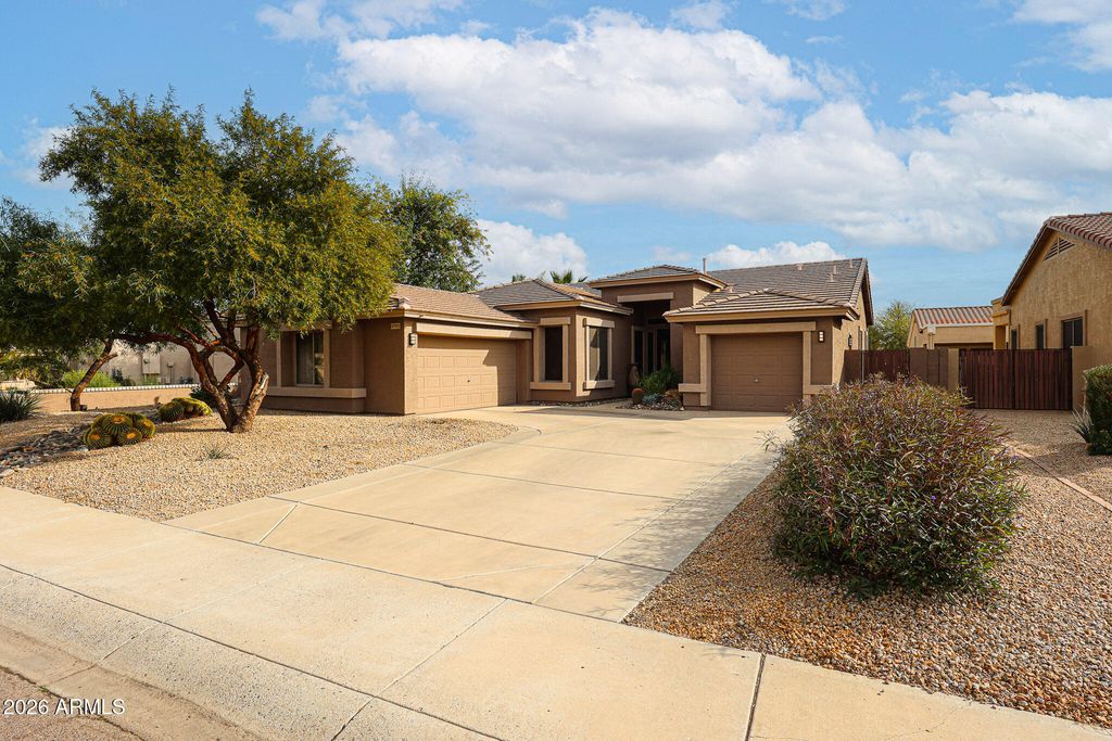 6765 W MELINDA Lane, Glendale, AZ 85308