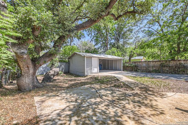 743 Avant Ave, San Antonio, TX 78210