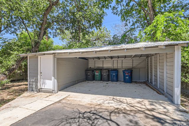 743 Avant Ave, San Antonio, TX 78210