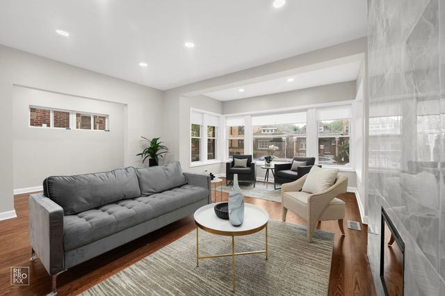 7425 S Vernon Avenue, Chicago, IL 60619