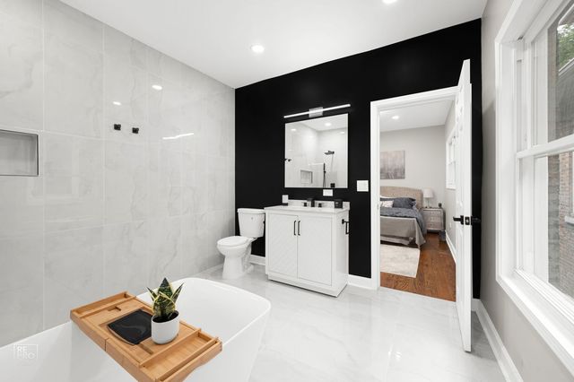 7425 S Vernon Avenue, Chicago, IL 60619