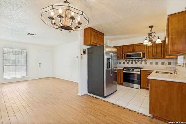 203 Eastover, San Antonio, TX 78220