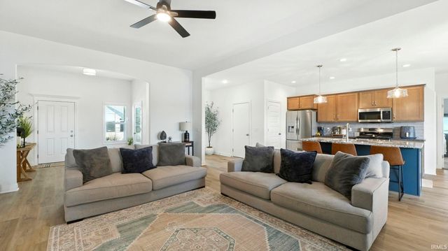 1518 Lavante Cove, Fort Wayne, IN 46818