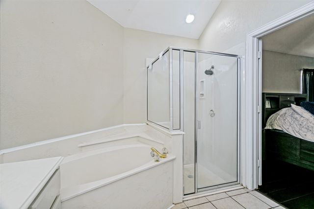 1228 Falcon Trail, Bedford, TX 76021