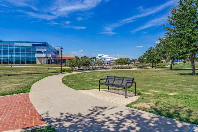 1228 Falcon Trail, Bedford, TX 76021