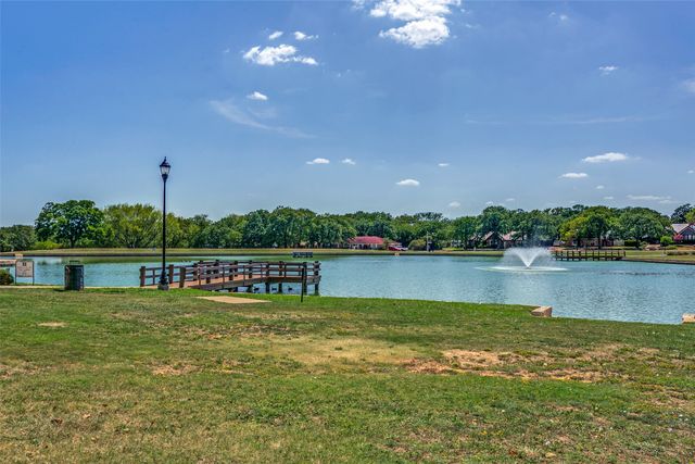 1228 Falcon Trail, Bedford, TX 76021