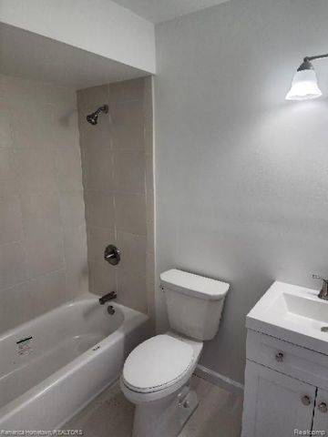 40350 Newport Drive, Plymouth Charter Township, MI 48170