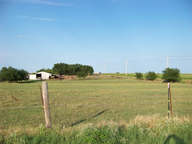 151 County Road 398 RD, Taylor, TX 76574