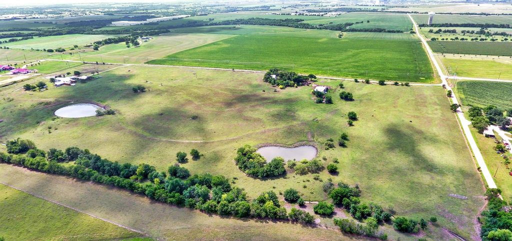 151 County Road 398 RD, Taylor, TX 76574