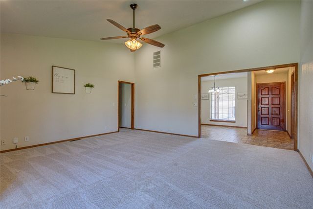 2109 Shamrock Drive, Edmond, OK 73003
