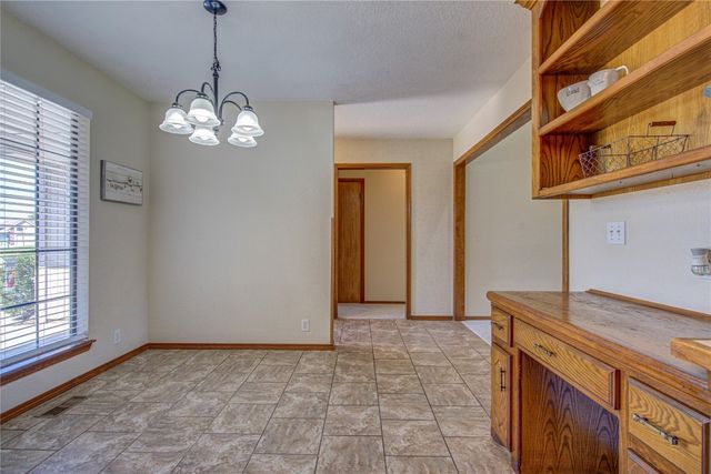 2109 Shamrock Drive, Edmond, OK 73003
