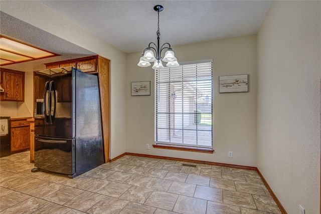 2109 Shamrock Drive, Edmond, OK 73003