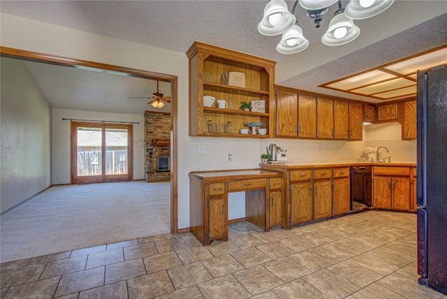 2109 Shamrock Drive, Edmond, OK 73003