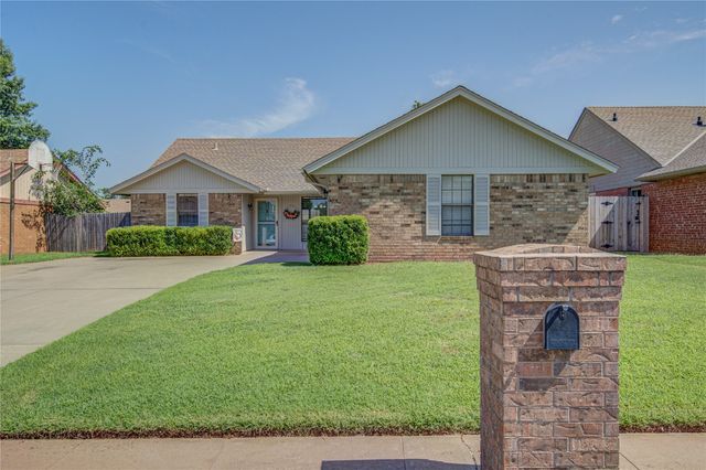 2109 Shamrock Drive, Edmond, OK 73003