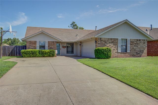 2109 Shamrock Drive, Edmond, OK 73003