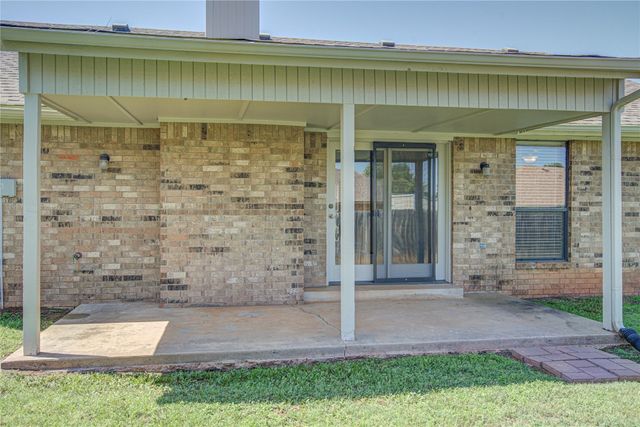 2109 Shamrock Drive, Edmond, OK 73003