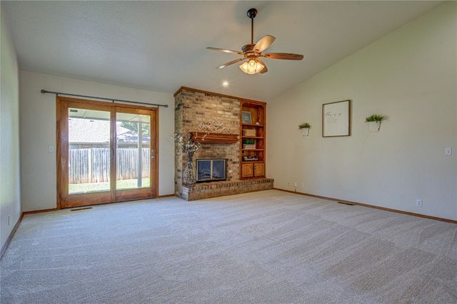 2109 Shamrock Drive, Edmond, OK 73003