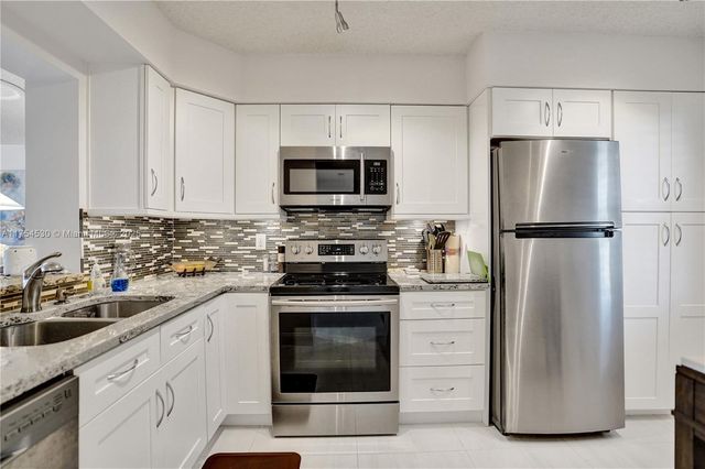7260 Kinghurst Dr 604, Delray Beach, FL 33446