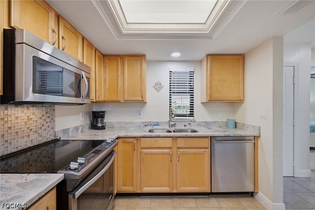 808 Cape Coral PKWY W 201, Cape Coral, FL 33914