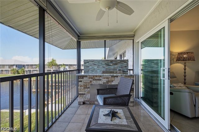 808 Cape Coral PKWY W 201, Cape Coral, FL 33914
