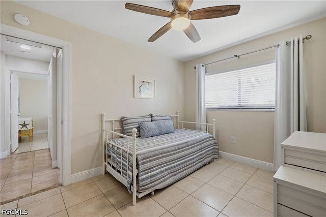 808 Cape Coral PKWY W 201, Cape Coral, FL 33914