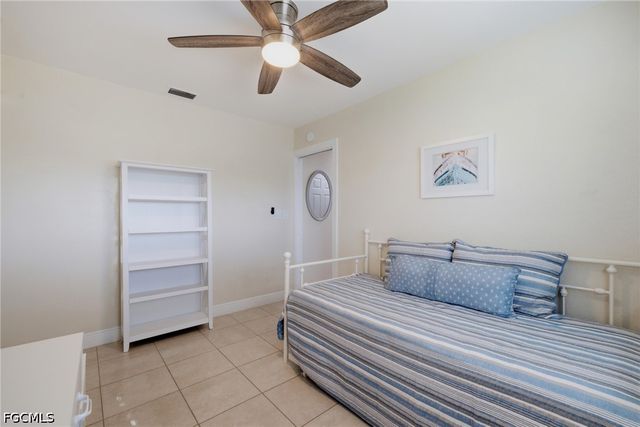 808 Cape Coral PKWY W 201, Cape Coral, FL 33914