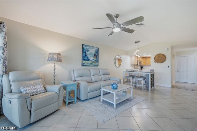 808 Cape Coral PKWY W 201, Cape Coral, FL 33914