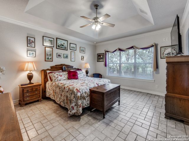 8745 PHOENIX AVE, Universal City, TX 78148