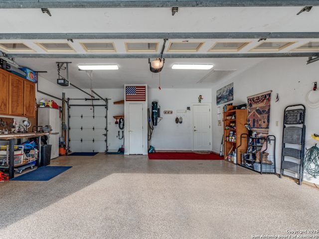 8745 PHOENIX AVE, Universal City, TX 78148