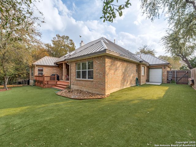 8745 PHOENIX AVE, Universal City, TX 78148