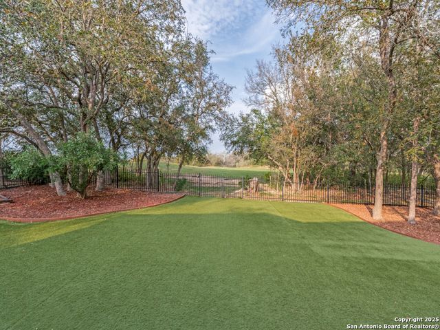 8745 PHOENIX AVE, Universal City, TX 78148