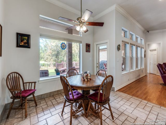 8745 PHOENIX AVE, Universal City, TX 78148