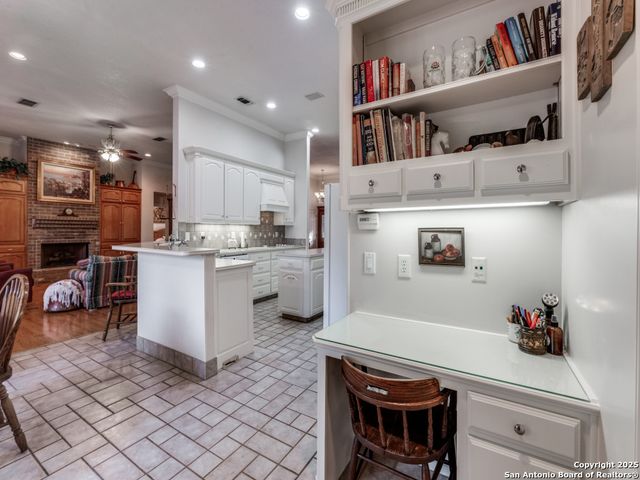 8745 PHOENIX AVE, Universal City, TX 78148