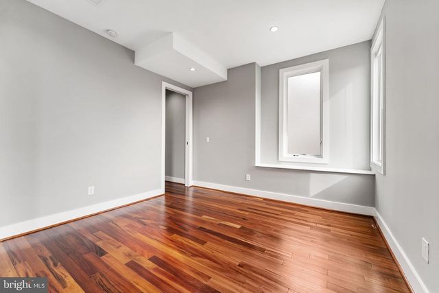2421 1ST ST NW, Washington, DC 20001