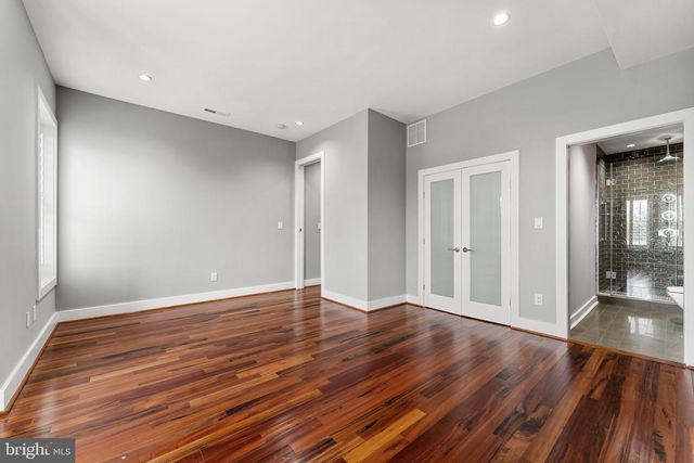 2421 1ST ST NW, Washington, DC 20001