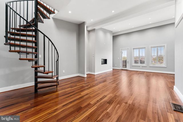 2421 1ST ST NW, Washington, DC 20001