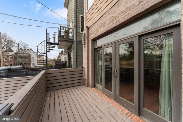 2421 1ST ST NW, Washington, DC 20001