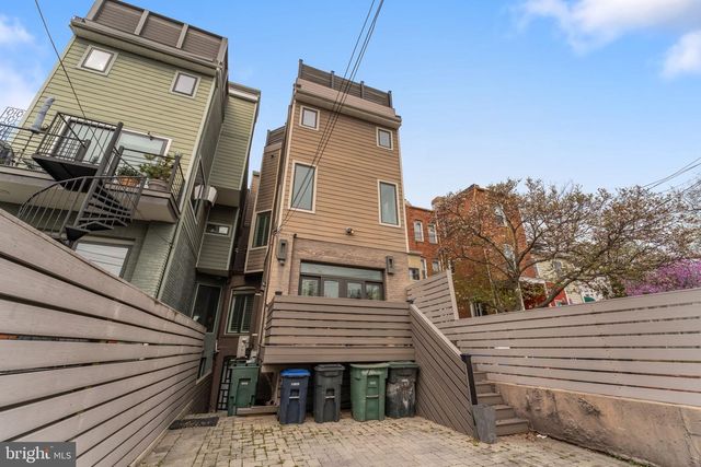 2421 1ST ST NW, Washington, DC 20001