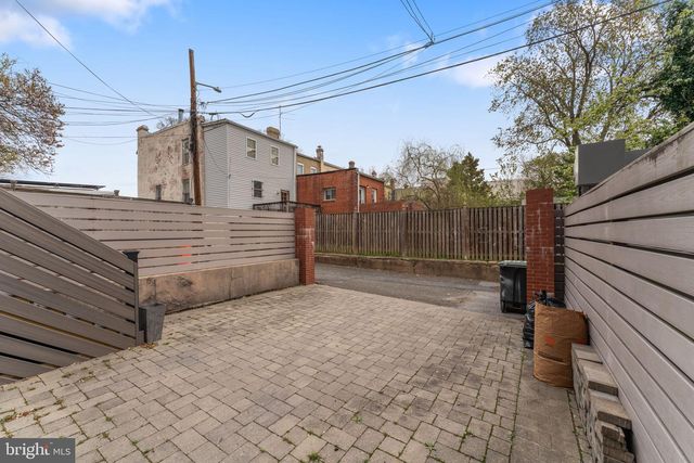 2421 1ST ST NW, Washington, DC 20001