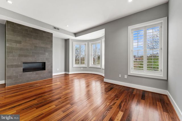2421 1ST ST NW, Washington, DC 20001