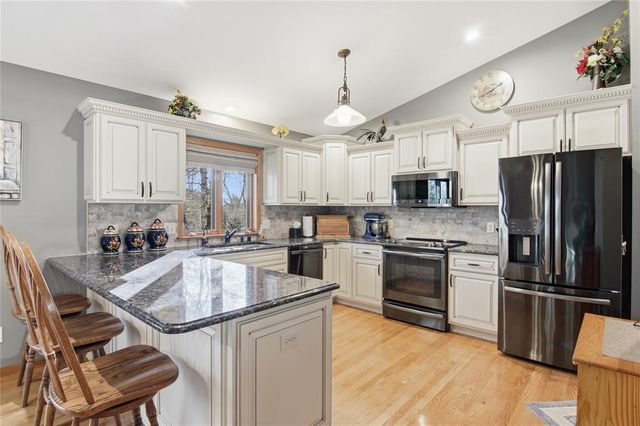 4125 Birch Crest Lane, Eau Claire, WI 54701