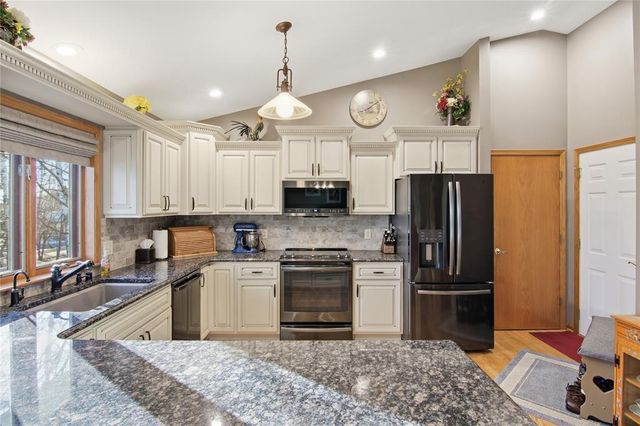 4125 Birch Crest Lane, Eau Claire, WI 54701
