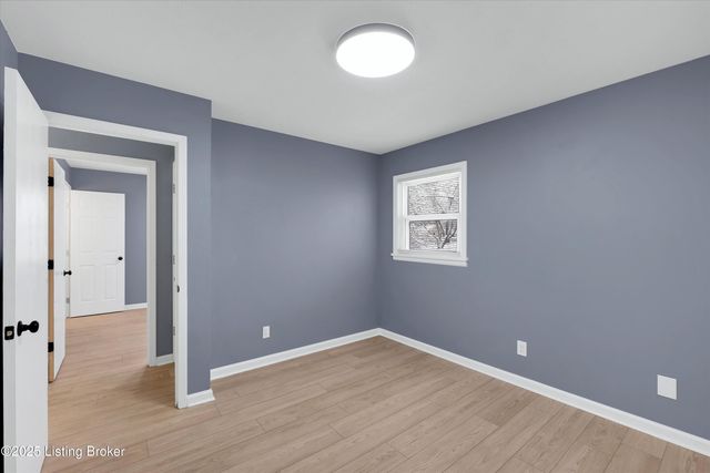 7003 Yuma Way, Louisville, KY 40258