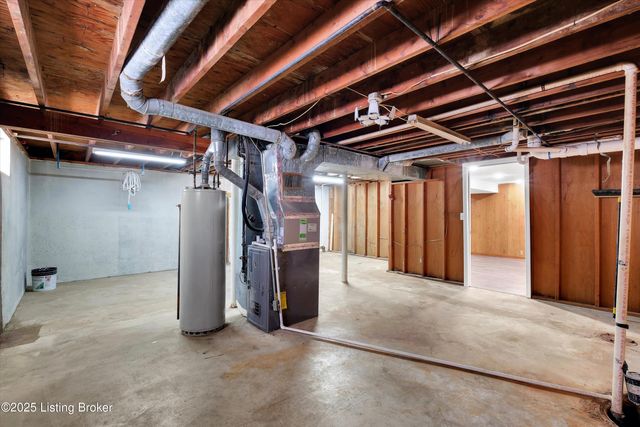 7003 Yuma Way, Louisville, KY 40258