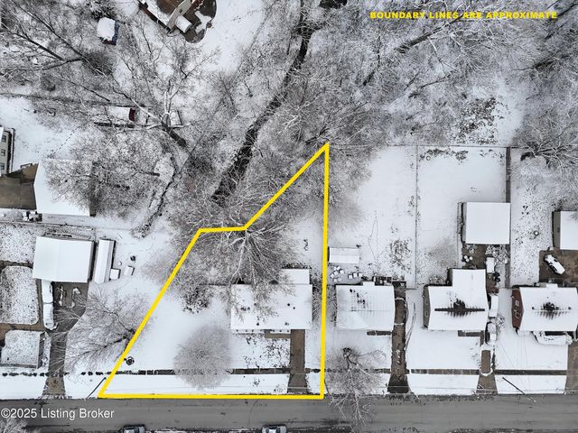 7003 Yuma Way, Louisville, KY 40258