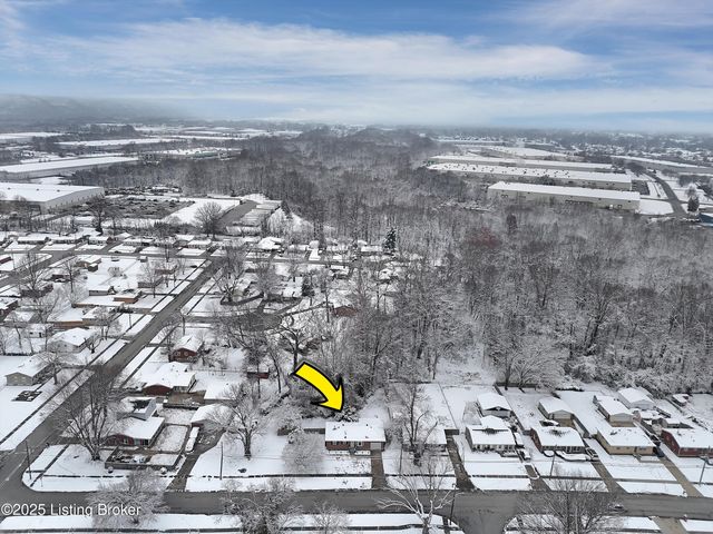 7003 Yuma Way, Louisville, KY 40258