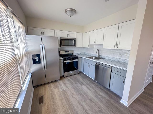 605 COLLETT ST, Baltimore, MD 21217
