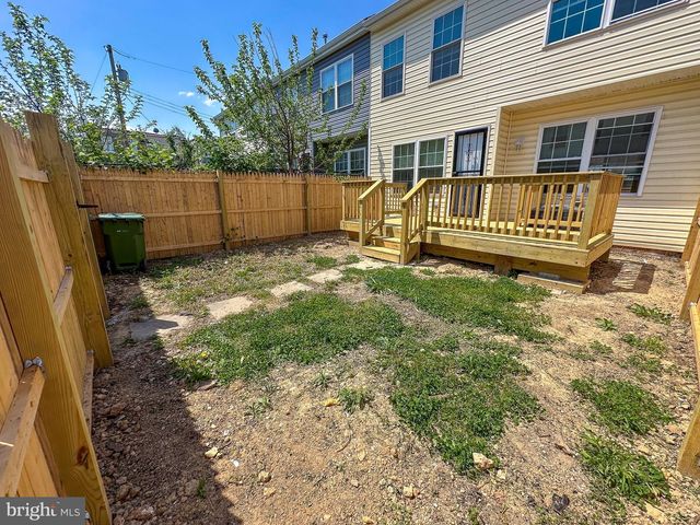 605 COLLETT ST, Baltimore, MD 21217